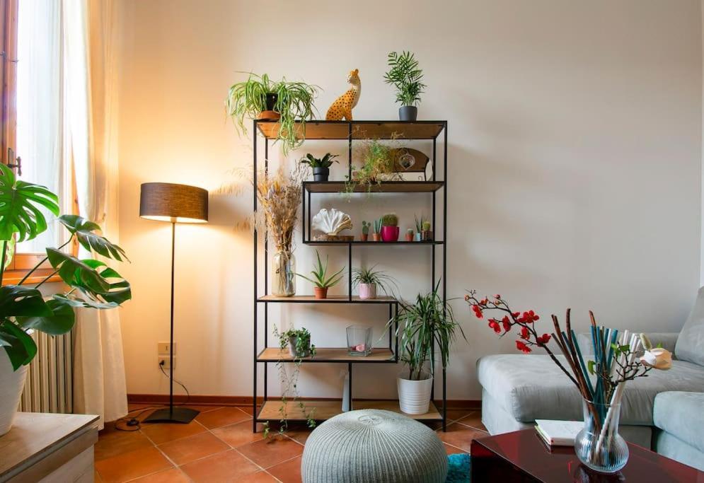 Apartment Artists House In Centre Porta Al Prato Florence